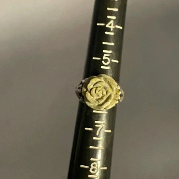 Green rose 🌹925 silver cocktail ring size 6. Made in Ireland & hallmark stamps. - Picture 5 of 14
